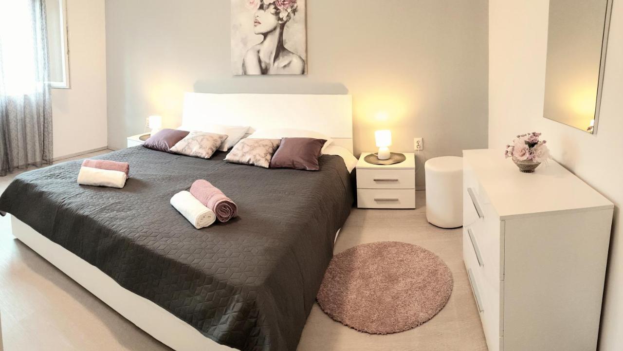 Apartman Zizula Kaštela Zewnętrze zdjęcie